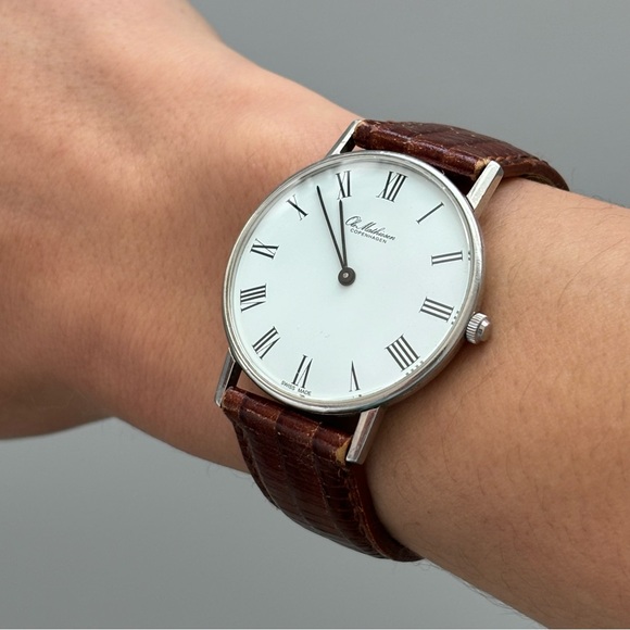 Ole MathiesenWomen’s Classic Silver Roman Lizard Band Wristwatch Havana 33mm